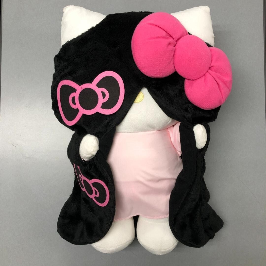 HELLO KITTY GILAPPLE フィギュア HELLO KITTY GILAPPLE フィギュア Undercover Hello Kitty