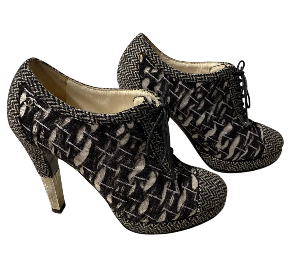 Botines Chanel Lana Tweed Tacón Con Cordones UE 37 Dinero Antiguo Lujo Italia G27462 Foto 3 de 4