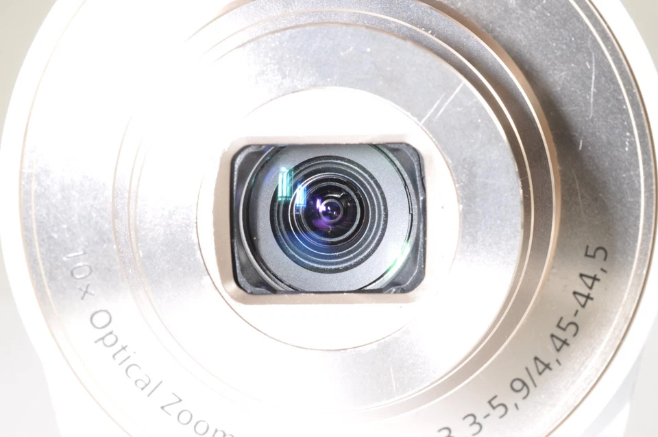 [Excellent+5] Sony Cyber-Shot DSC-QX10 Lens Style Digital Camera White Wi-Fi USA - Image 4 of 4