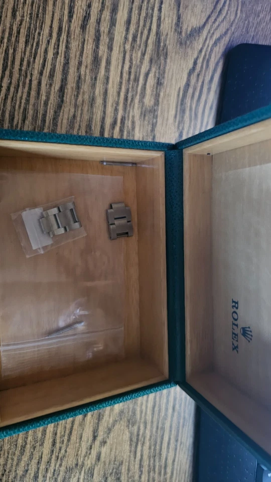 Rolex GMT-Master II 116710BLNR Silver Oyster Bracelet with Blue and Black Bezel - Image 4 of 4