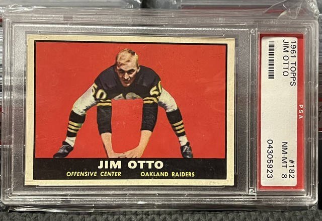1961 TOPPS #182 JIM OTTO OAKLAND RAIDERS HOF ROOKIE RC PSA 8