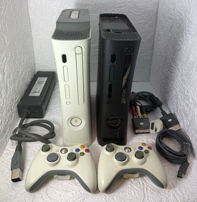 Microsoft Xbox 360 Heimkonsole Bundle Weiß/Schwarz Defekt mit 2 Controller 