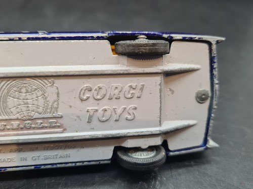Vintage Corgi Toys 497 Oldsmobile Super 88 Man From U.N.C.L.E. THRUSHBUSTER - Picture 12 of 12
