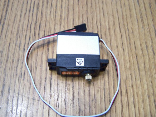 Spektrum S614 Metal Gear Steering Servo 201oz SCX10 III Jeep Wrangler Cherokee - Picture 3 of 3