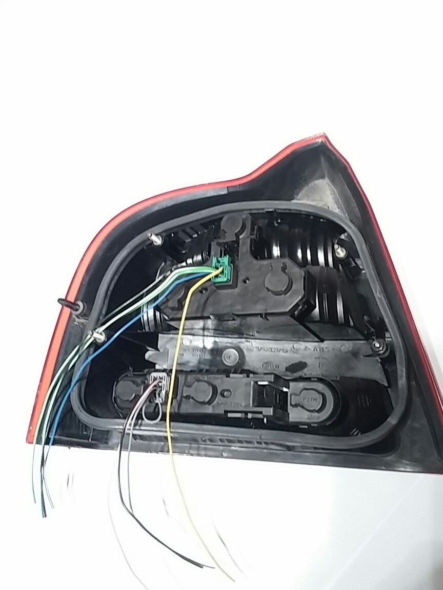 9903 VOLVO S80 PASSENGER SIDE TAIL LIGHT LAMP taillight oem bulbs VG