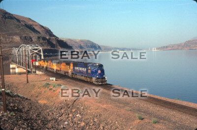 Union Pacific UP Olympic painted SD70 on train at John Day Dam, OR - Orig slide