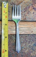   NURSERY SILVER PLATE VINTAGE 1932 JUNE PATTERN SILVERPLATED "4" BABY   FORK