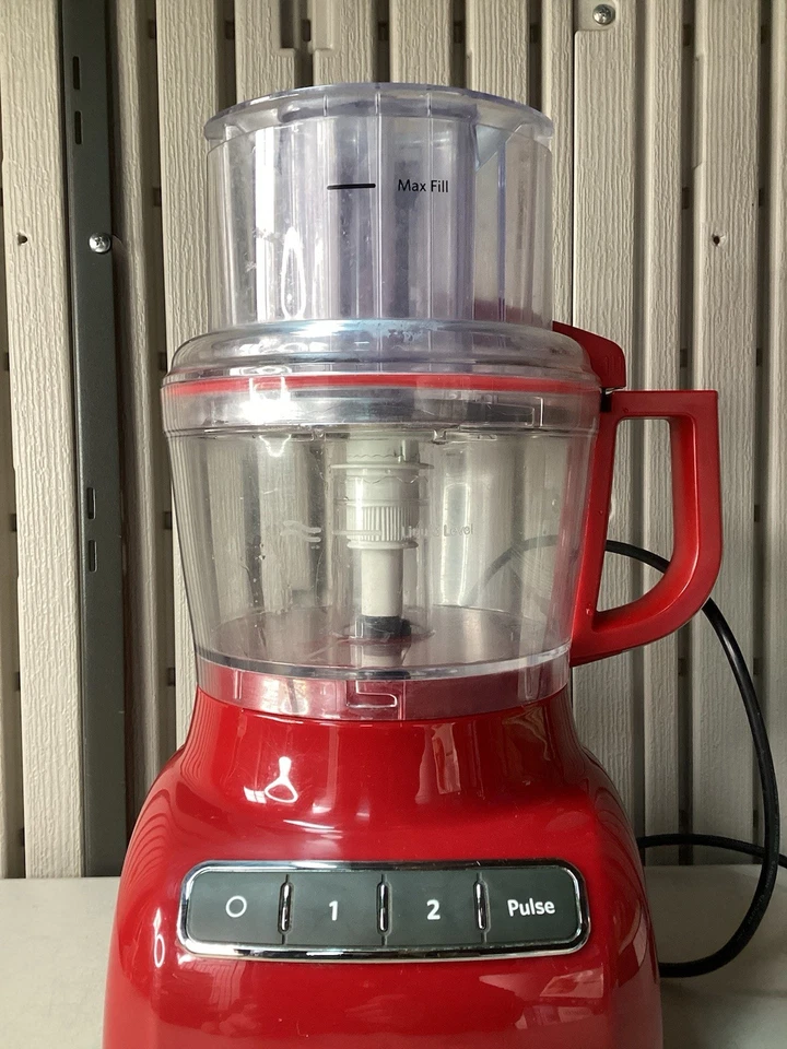 KitchenAid Food Processor Empire Red 5KFP0925BER - With 1 x Disc Slicer - Used. - Image 4 of 4