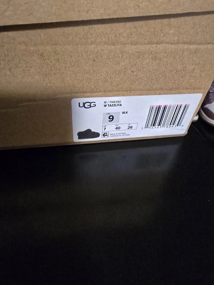 Gently Used UGG Tazzlita Women's Size 9 In The Color Black Platform Shoes - Image 2 of 4