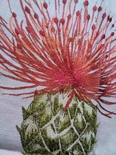 Stoffrest Leinen bestickt Distel England