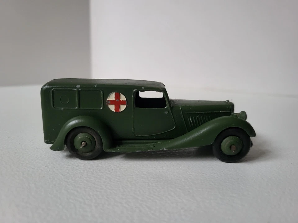 Ambulancia Militar Dinky Toy Nº 30F - Edición Sudafricana Foto 3 de 4