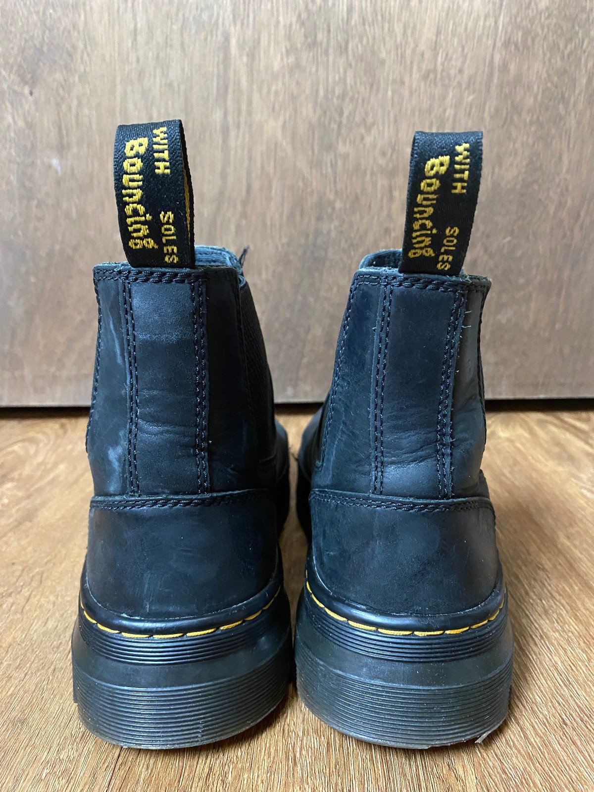 Dr. Doc Martens Embury Chelsea BOOTS Black Slip On Men 6 /Women 7 thumbnail 6