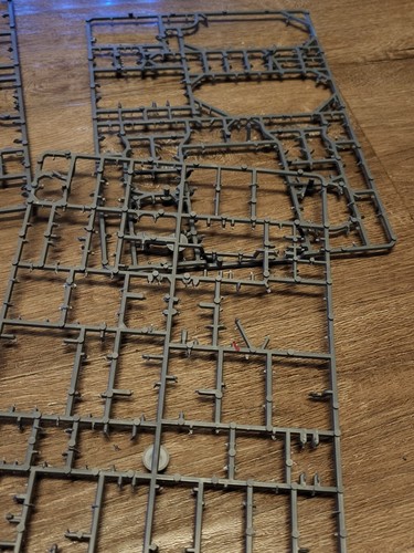 LOT of WARHAMMER 40K PLASTIC MOLD SHEETS FOR BITS 9 TOTAL - Picture 8 of 11