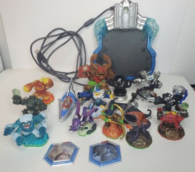 Huge Lot Of Activision Skylanders Figures Mixed ~some Rare
