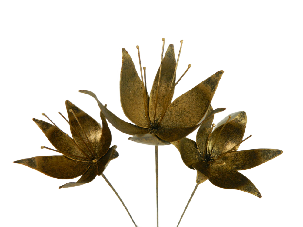 Metal Lily Flower Garden Ornament Set of 3 Lilies on 100cm stick - Gold
