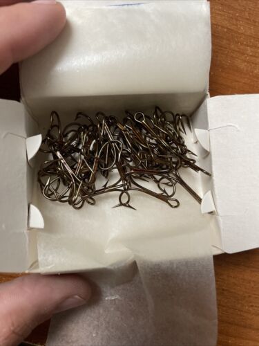 Stck. 828 Vintage Mustad 3551 Drillinge Nr. 4 Made In Norway Mustad & Son Oslo - Bild 2 von 2