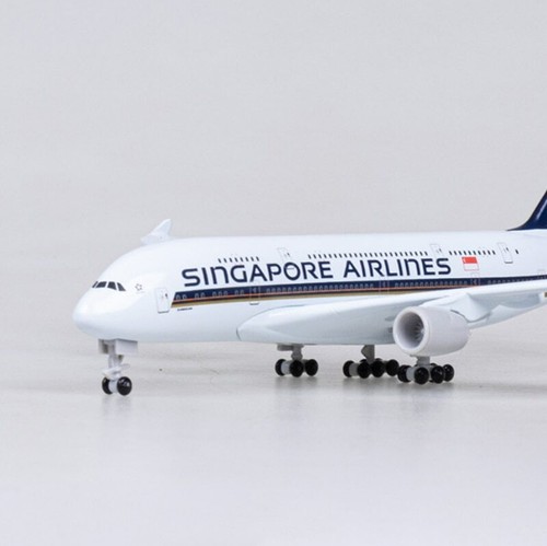 1/200 A380 Singapore Airlines aereo pressofuso lega di metallo modello aereo 20 cm - Foto 6 di 12