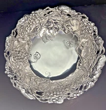 Arthur Court 14” Grape Salad Bowl Aluminum 1998 NIB