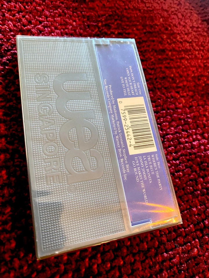 MADONNA TRUE BLUE CASSETTE SEALED SINGAPORE MINT TAPE WEA PROMO BLUE BOX SET LP - Image 4 of 4