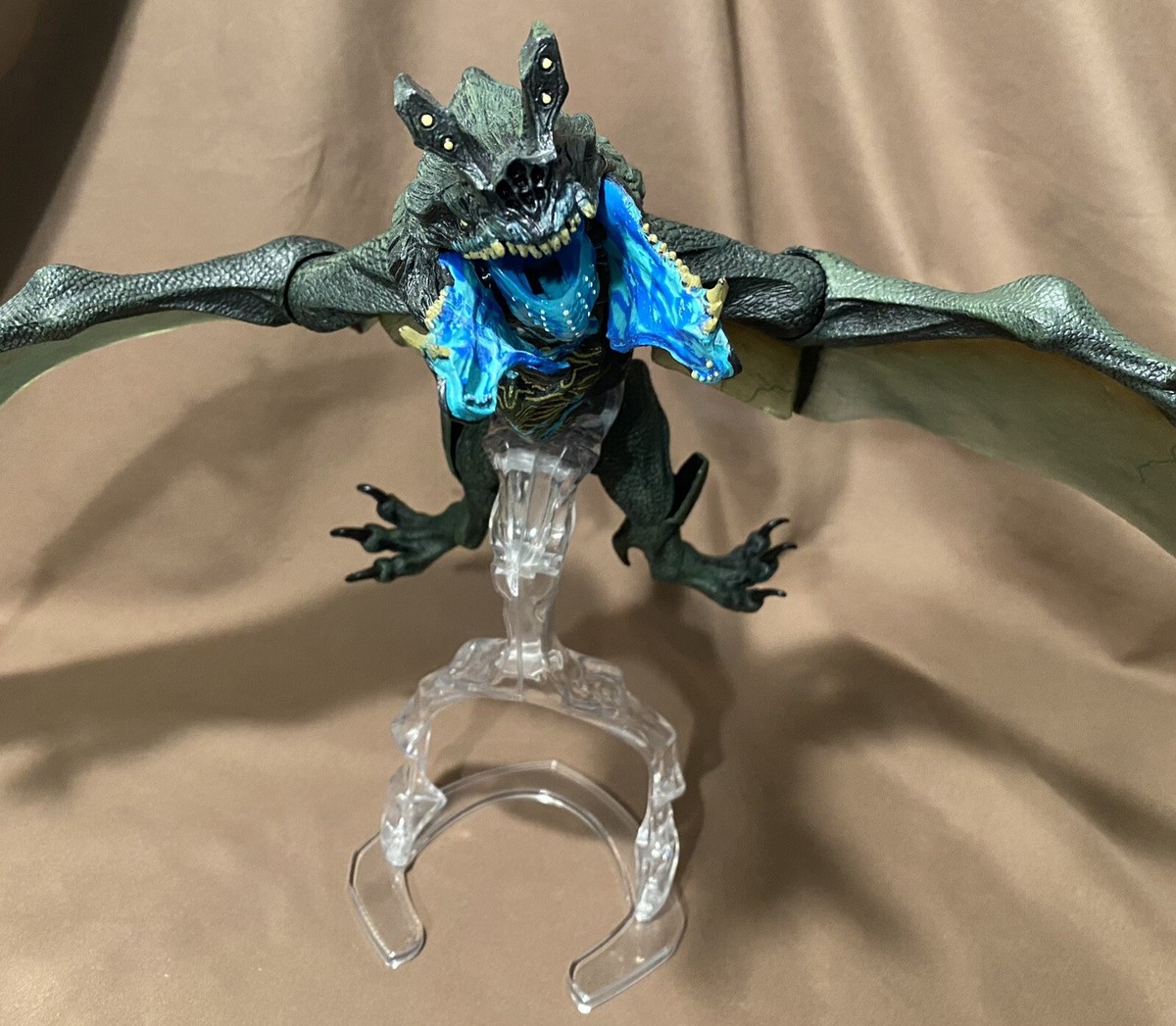 Pacific Rim FLYING VERSION of KAIJU OTACHI FIGURE with STAND