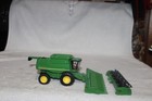 1/64 JOHN DEERE 9750 STS COMBINE — photo 3