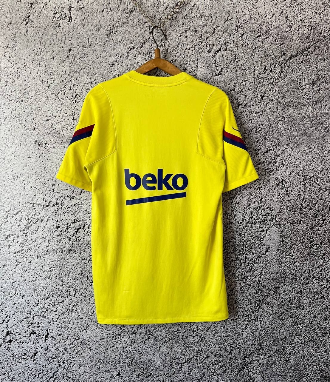Nike FC Barcelona Training Shirt Yellow Dri-FIT Men’s Size S thumbnail 2