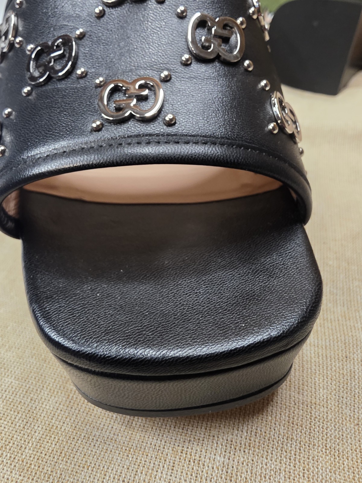 GUCCI Janaya GG Logo Quarter Strap Flat Sandals EU 40 1/2 / US 9 image 8