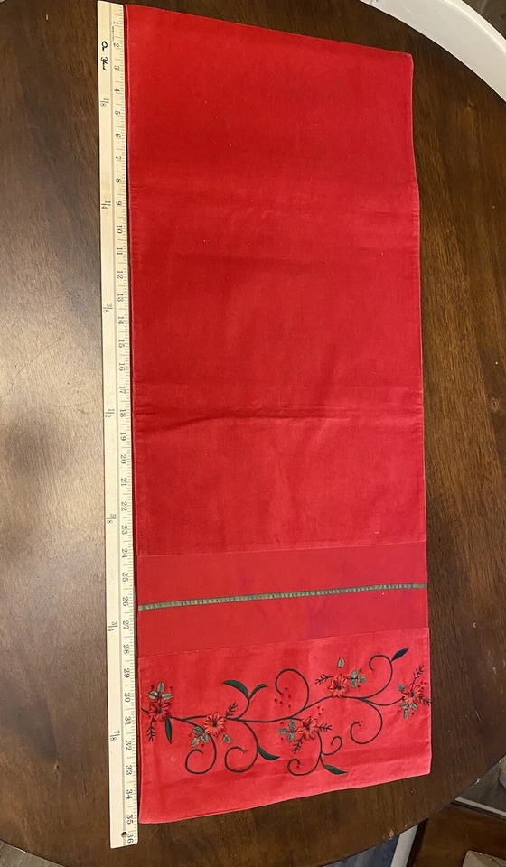 5 Christmas Placemats Red Velvet 100% Cotton ~ 14" x 19" Matching Table Runner - Image 4 of 4