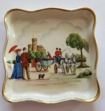 alte kleine, eckige Schale mit Goldrand und Bild 