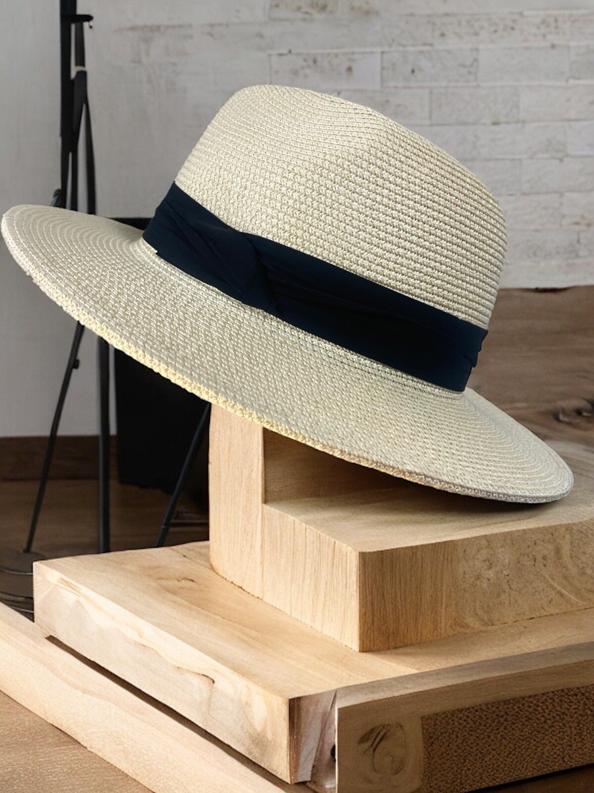Panama Hat 90% Paper Straw Fodera wide brim Cream White black band Adjustable