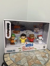 Little People Charlie Brown Christmas Collector Set Fisher Price Peanuts SNOOPY