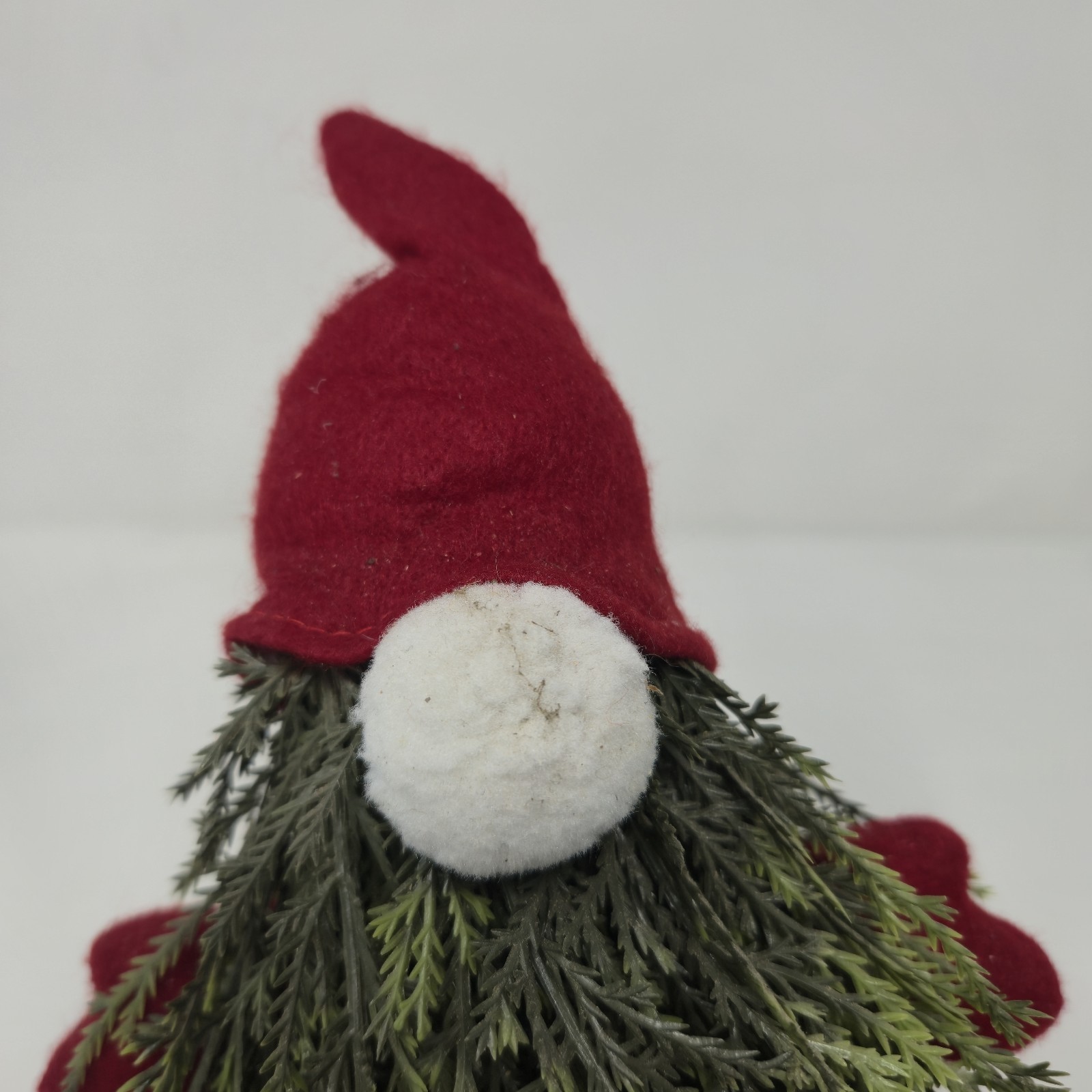 ​Ganz Christmas Gnome Shelf Sitter Red Striped Dangle Legs Pine Needle Beard image 7