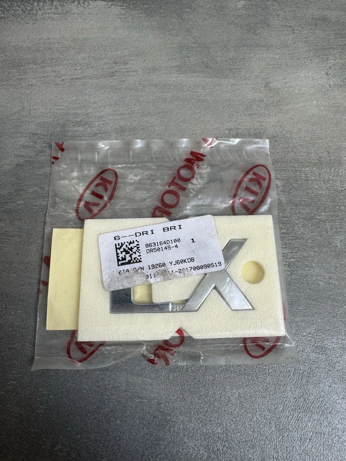 Genuine Kia Carnival EX Rear Badge Emblem 863164D100 Brand New 3