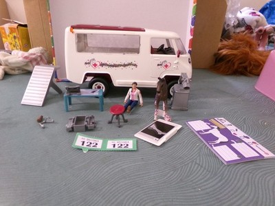 Schleich Horse Club Mobiler Tierarzt Van Set 