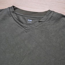 Uniqlo V-Neck T-Shirt Men L Green Short Sleeve 100 Cotton Casual 455364