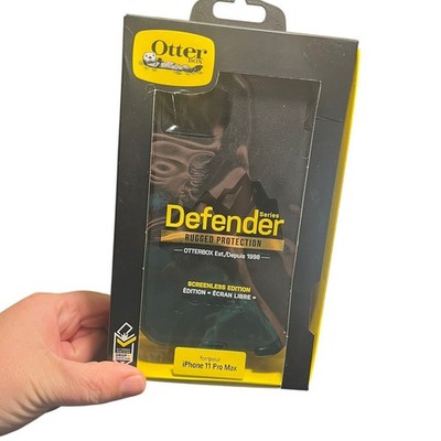 NEW OtterBox Defender Series Rugged Protection Screenless Ed. Iphone 11 Pro Max