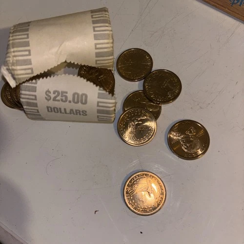 2000 P Sacagawea One Dollar Coin US Liberty Gold Uncirculated Philadelphia