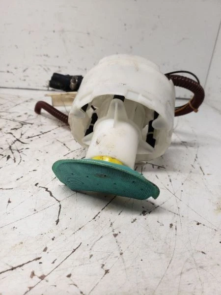 Conjunto de bomba de combustível compatível com 01-05 AUDI ALLROAD 1039737 - Imagem 2 de 4