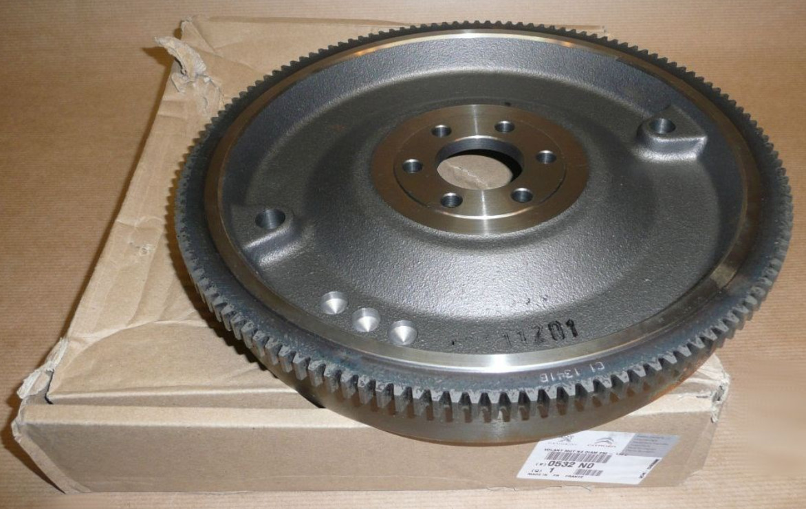 Volant moteur pour réparation embrayage Xsara Picasso et Berlingo