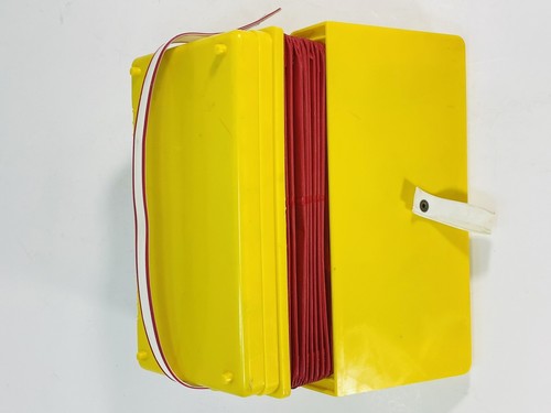 VTG EMENEE MUSICAL TOY KEYBOARD ACCORDION ORIGINAL CASE #403 YELLOW RED WORKS - Picture 8 of 23