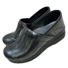 Dansko Professional Nurse Clogs Patent Eel Skin Charcoal Sz EU 38 US 7.5-8 LR1
