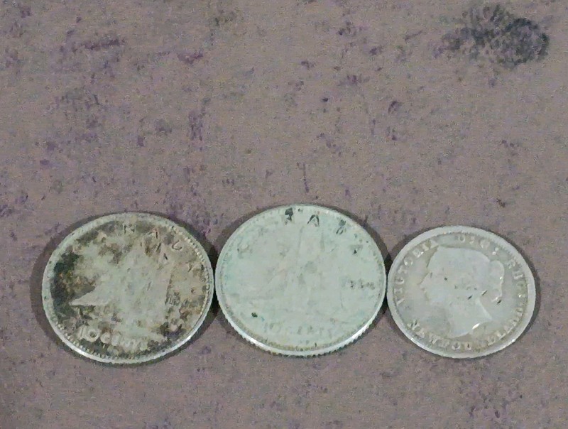 Lot Of 3 World Silver Coins(2 Canadian 10 Cents & 1 Newfoundland 5 Cent)