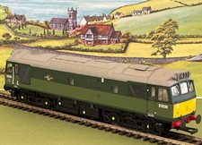 OO gauge Bachmann boxed 32-411 BR green class 25 Diesel loco runs well see video