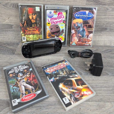 Sony PlayStation Handheld PSP-1003 Schwarz Konsole Bundle 5 Spiele + Ladegerät Geschenk 