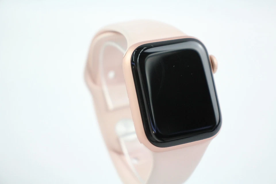 Apple Watch Series 5 A2092 40mm  Aluminium Case WiFi+GPS Gold Grade A - Image 2 of 4