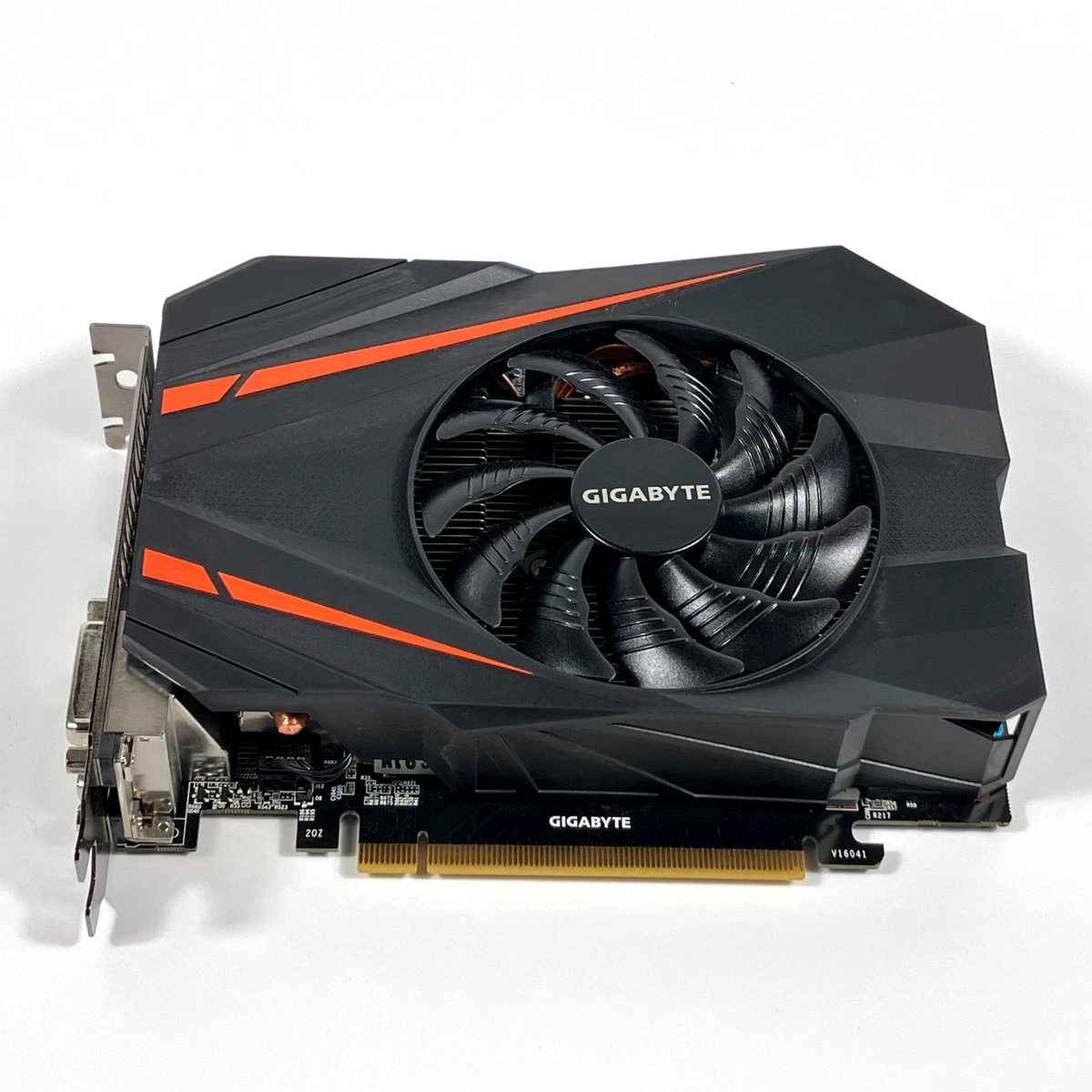 GIGABYTE NVIDIA GeForce GTX 1070 8 GB Memory Computer Graphics