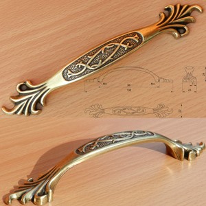 Vintage / Retro/Antik Tür Schrank Schublade Griffe Patina auf Messing