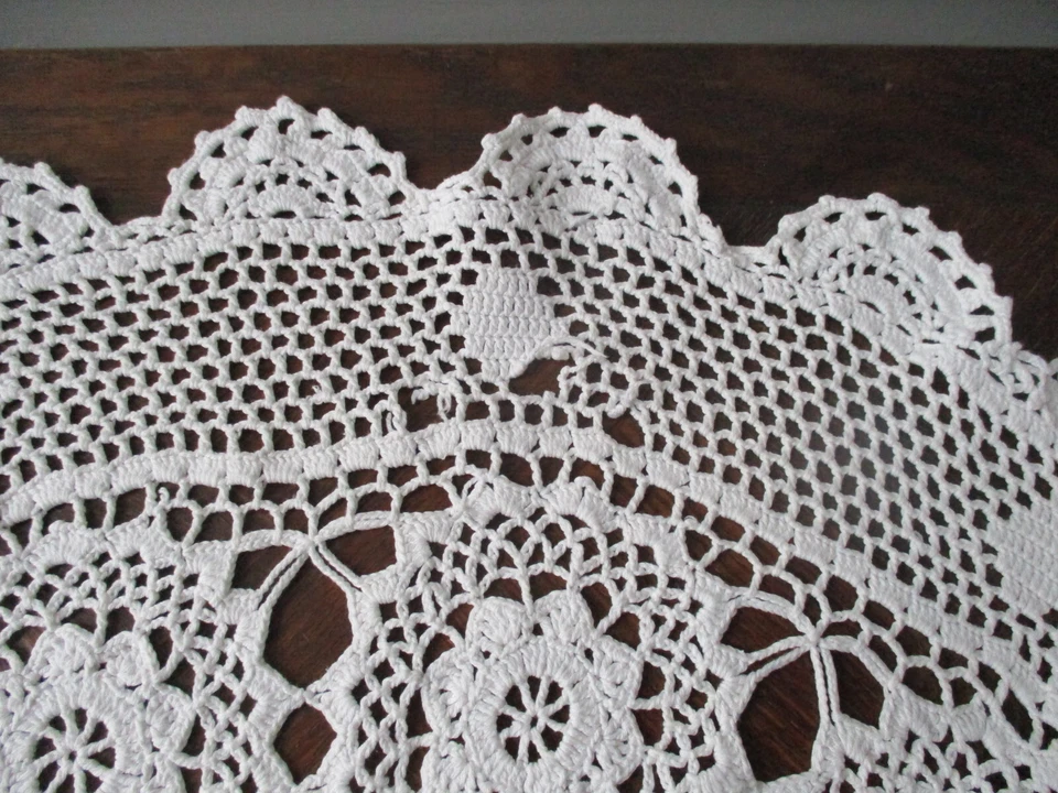Linge ancien Nappe ronde au crochet coton blanc pour guéridon ( 80 cm ) - Photo 2/3