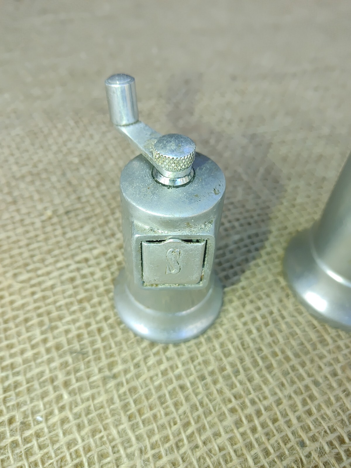 * PERFEX STYLE Solid Cast Aluminum Pepper * Salt Mill Grinder Vintage