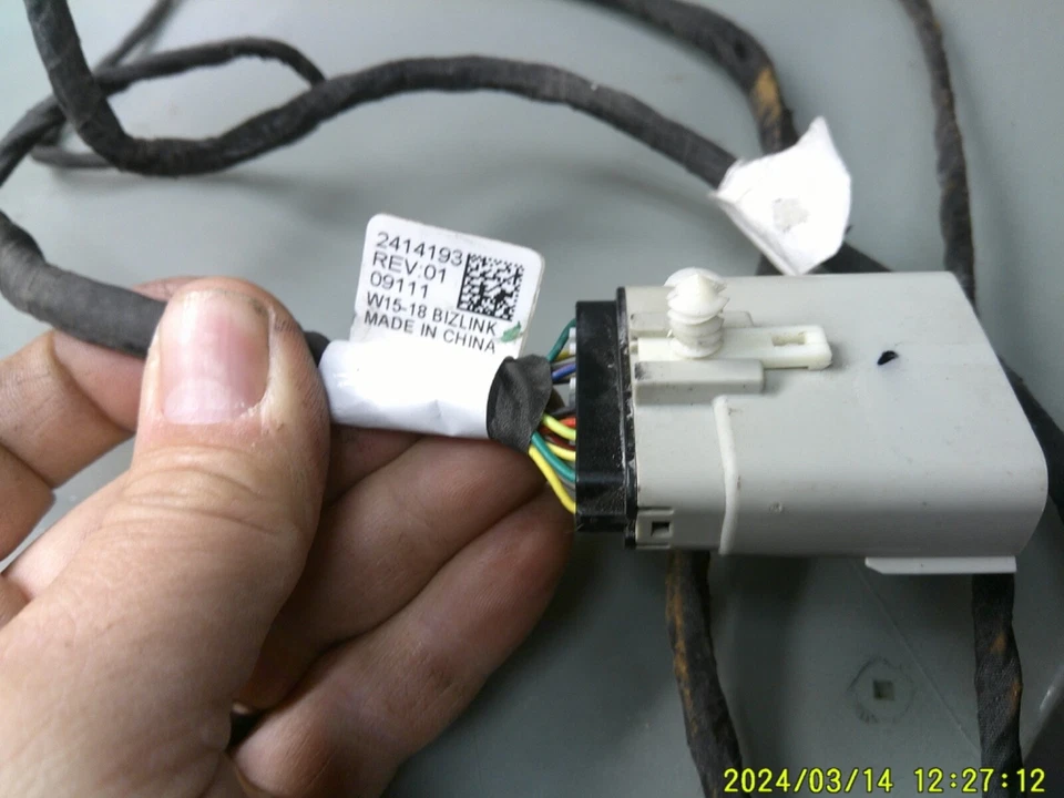 Arnés de carenado delantero Indian 2018-19 Chieftain Roadmaster controles manuales 2414193 Foto 2 de 2